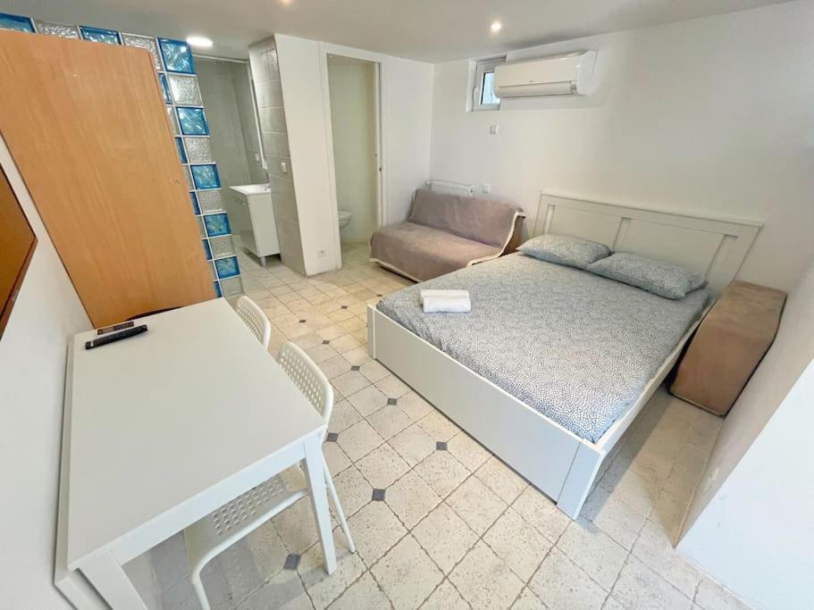 Villa 4 Appartements - Proche Centre Cagnes-sur-Mer Exterior photo